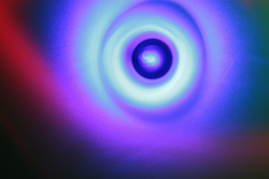 lightpainting-black-hole.jpg